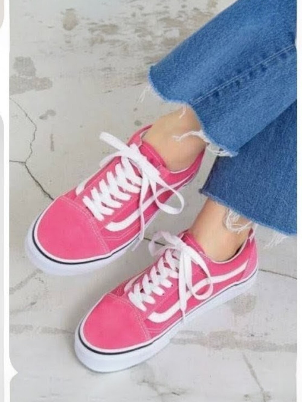 Vans Old Skool Womens Sneakers